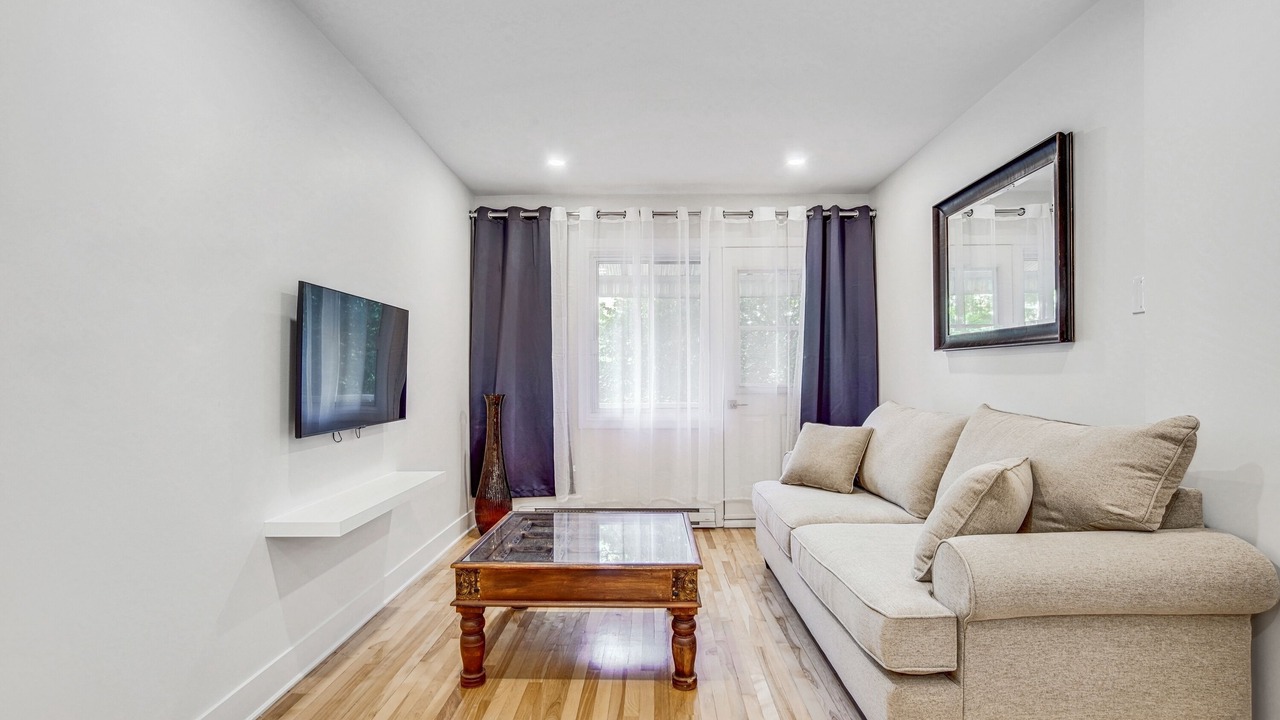 Photo of Livingroom in Hochelaga-Maisonneuve