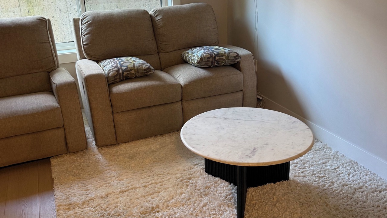 Photo of Livingroom in Guildford