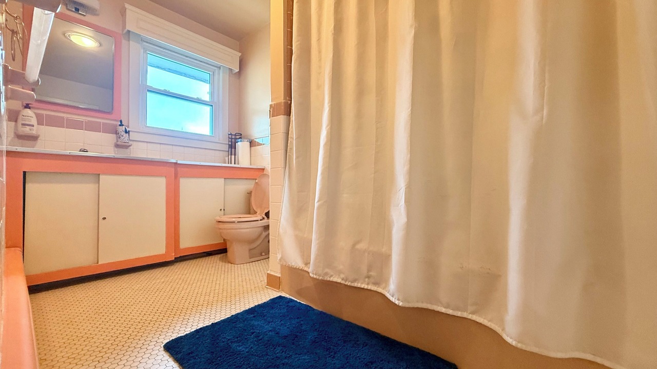 Photo of Bathroom in Lawrencetown