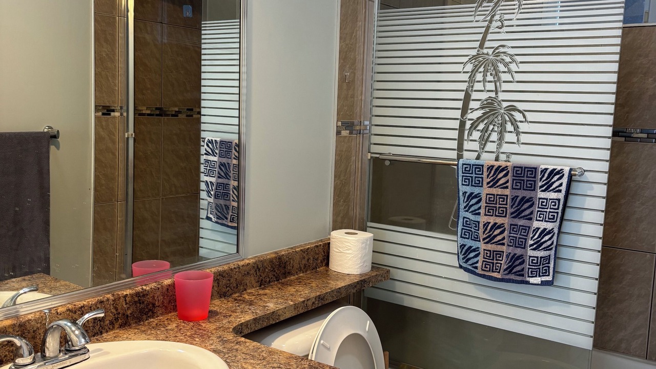Photo of Bathroom in Sunset