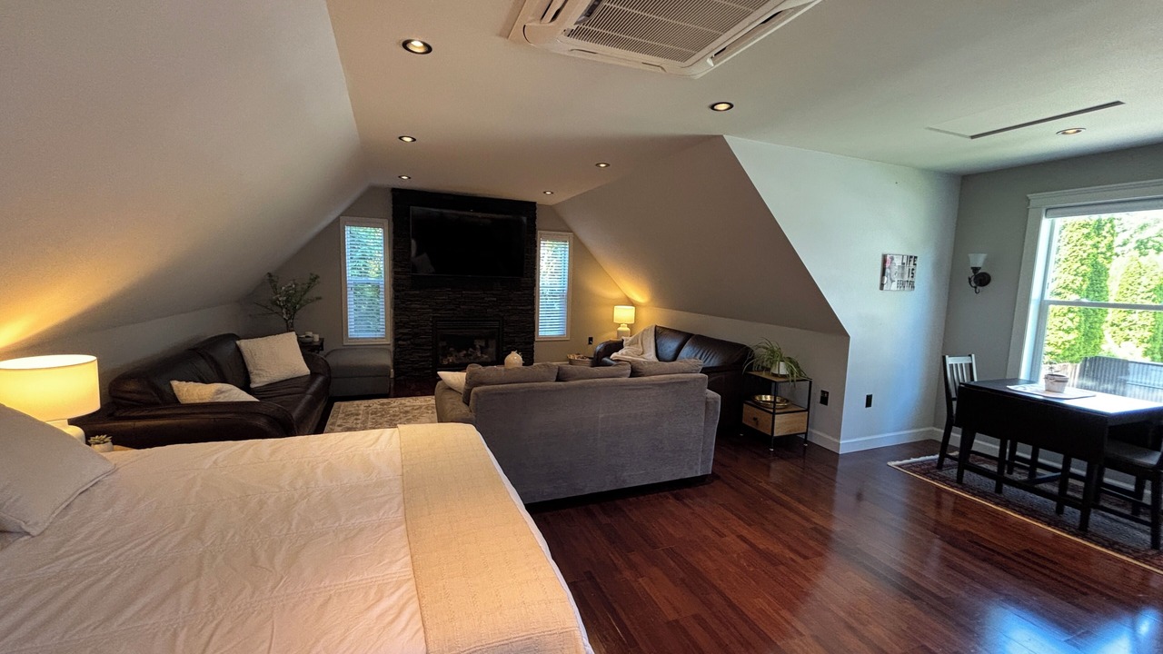 Photo of Livingroom in Crescent Beach