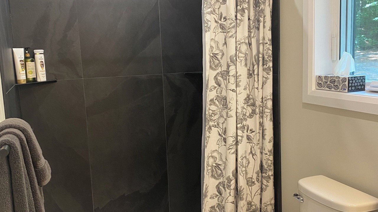 Photo of Bathroom in Seeleys Bay