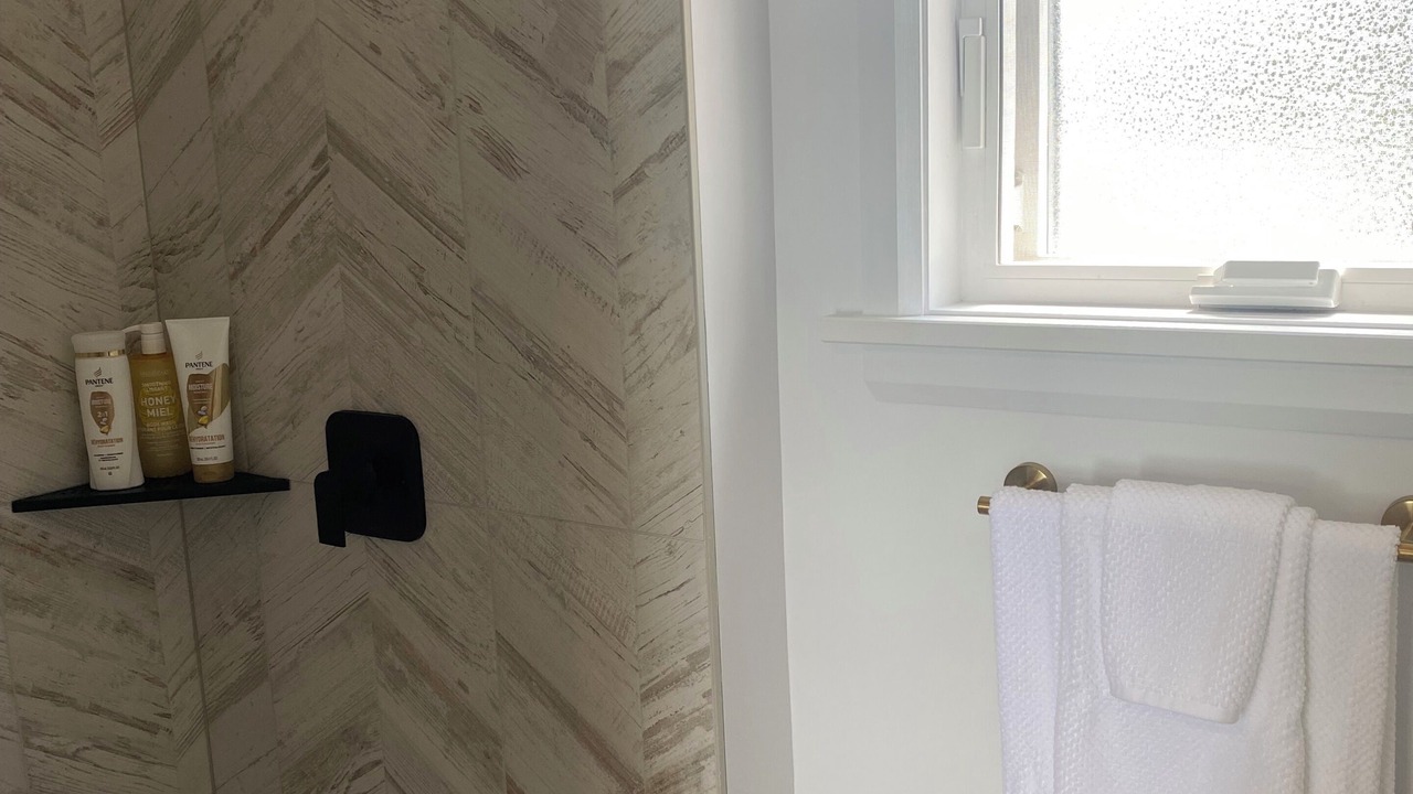 Photo of Bathroom in Seeleys Bay