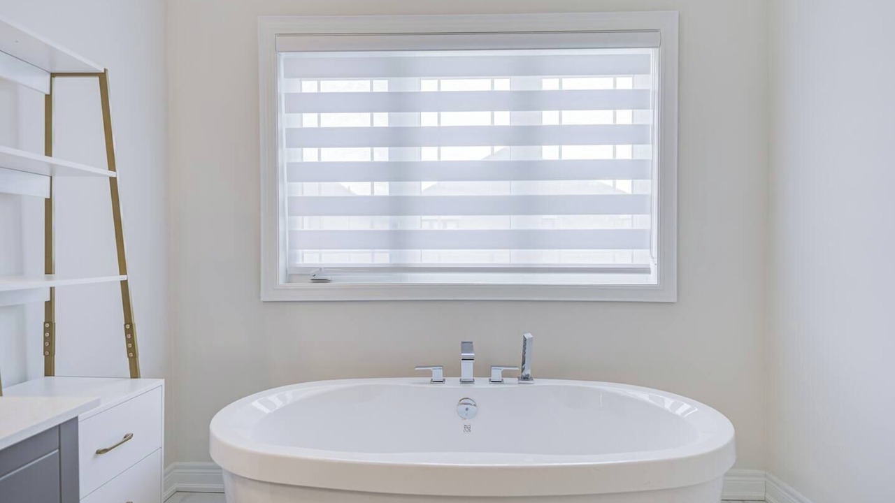 Photo of Bathroom in East Gwillimbury