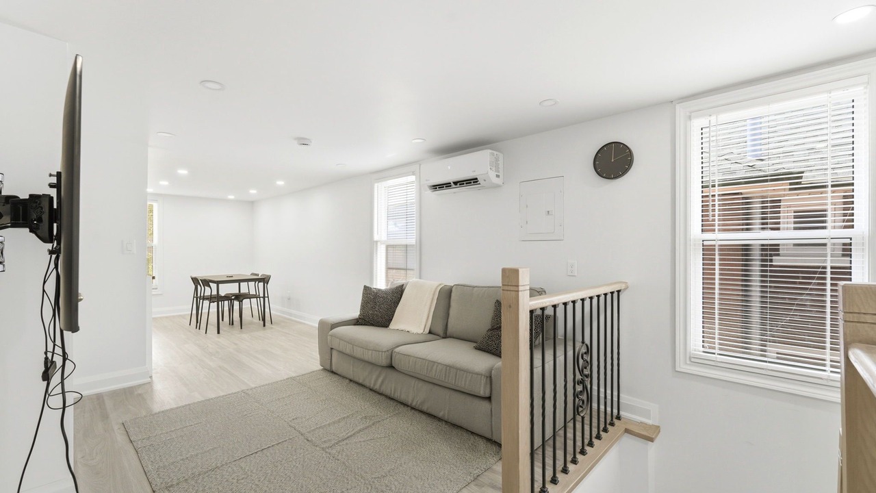 Photo of Livingroom in Brantford