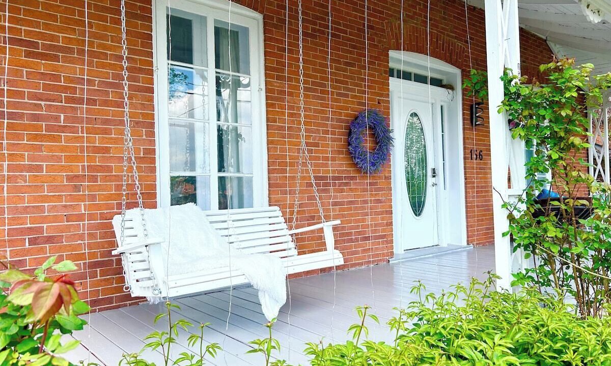 Photo of Patio Balcony in Campbellford