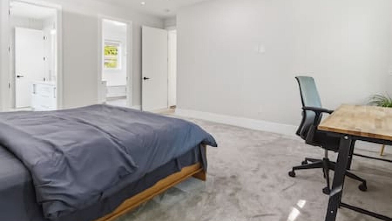 Photo of Bedroom in Delta