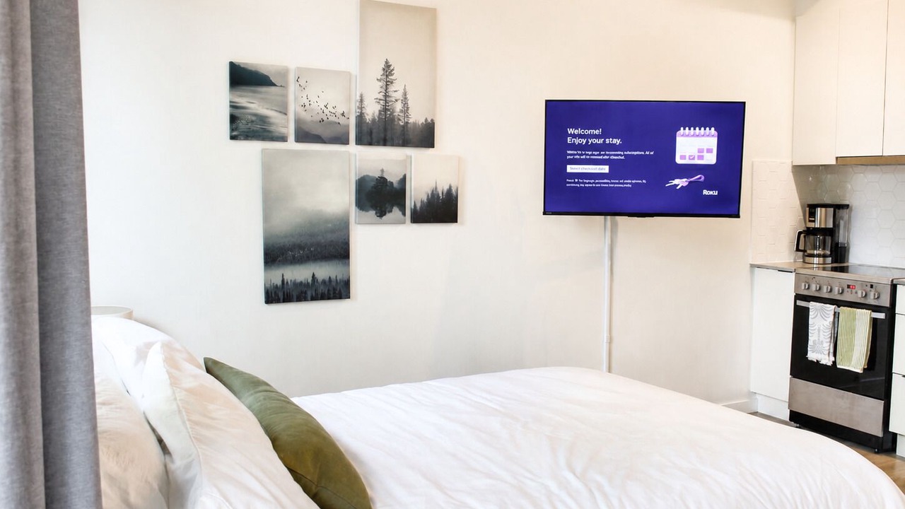 Photo of Bedroom in Lower Lonsdale