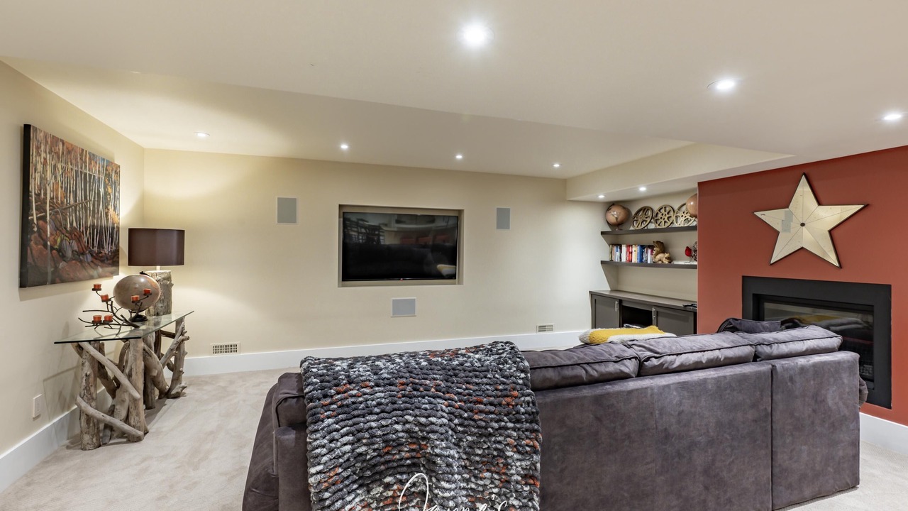 Photo of Bedroom in Muskoka Lakes