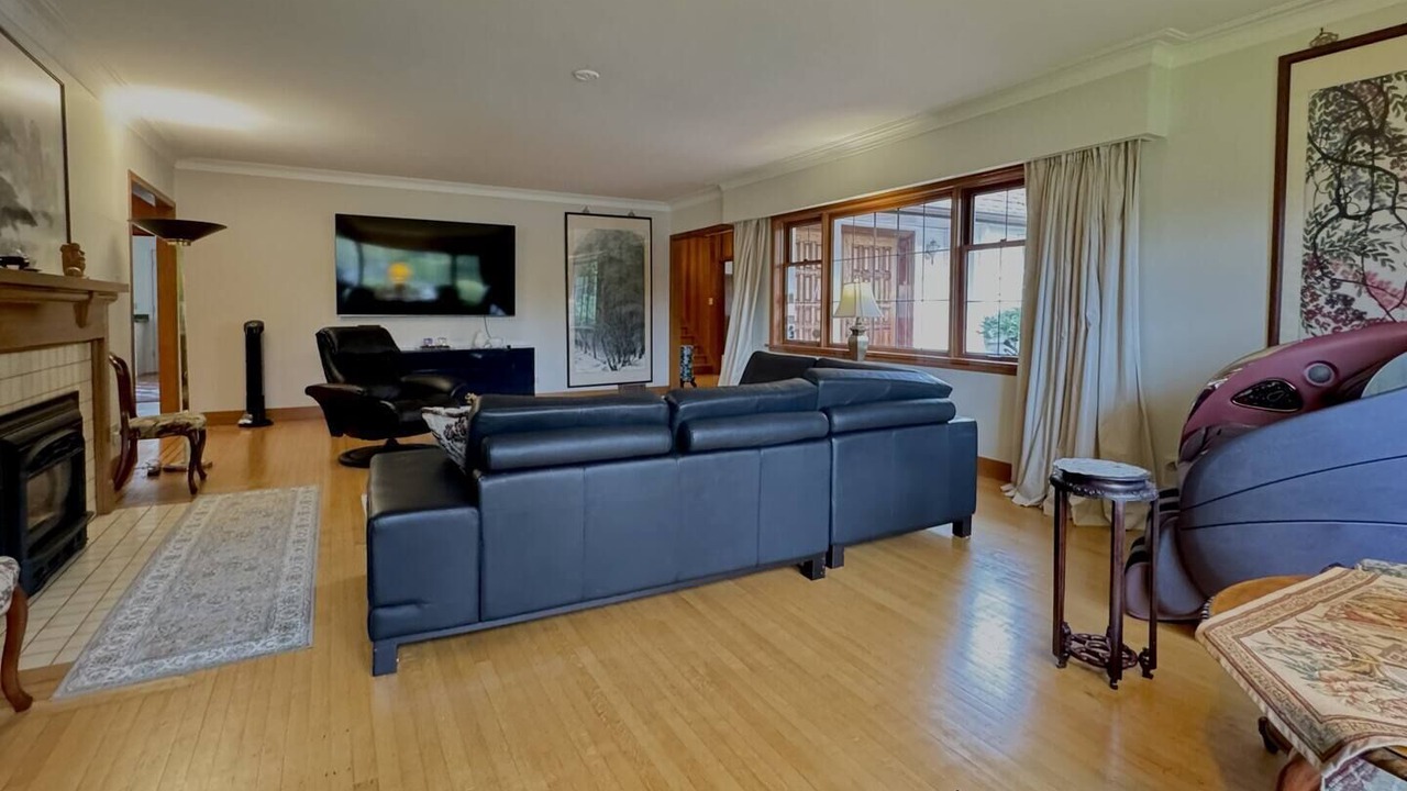 Photo of Livingroom in Shaughnessy