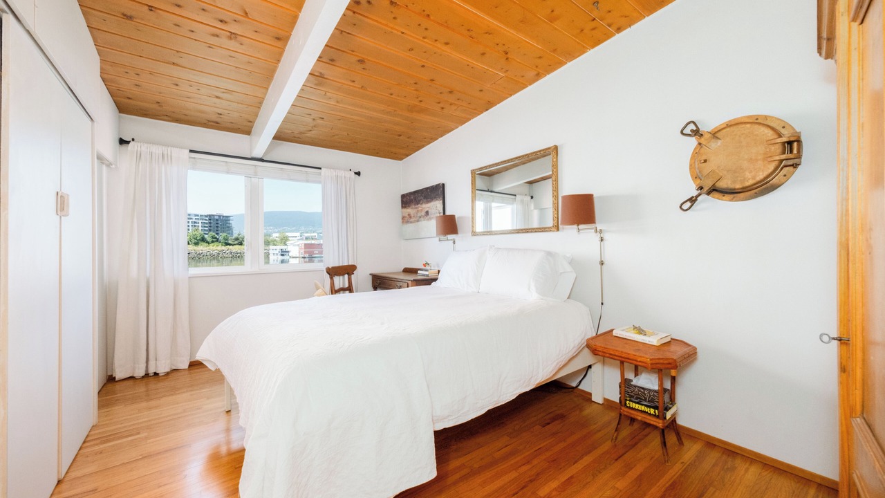 Photo of Bedroom in Lower Lonsdale