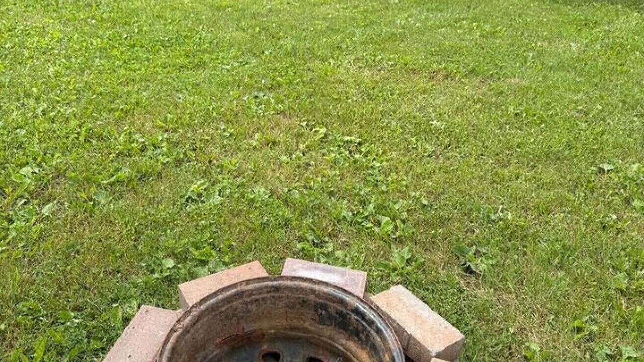 Photo of Outdoor in Commercial Cross