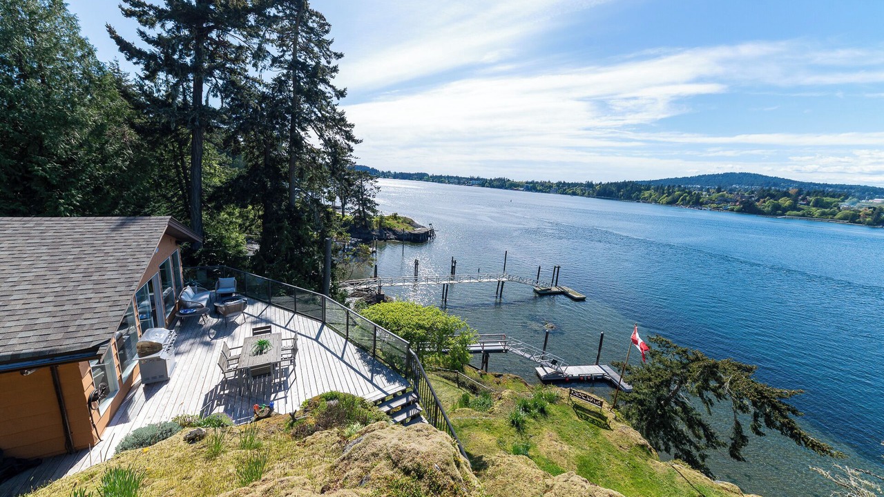 Photo of Patio Balcony in East Sooke