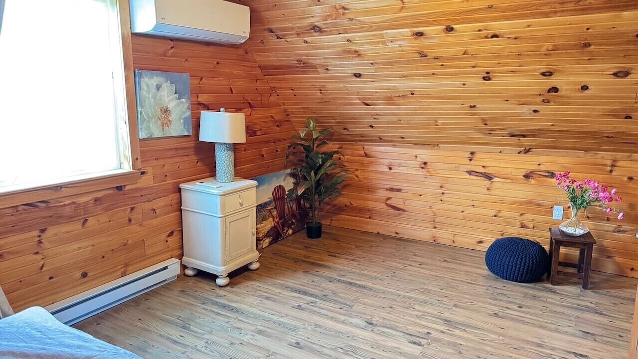 Photo of Bedroom in Montague