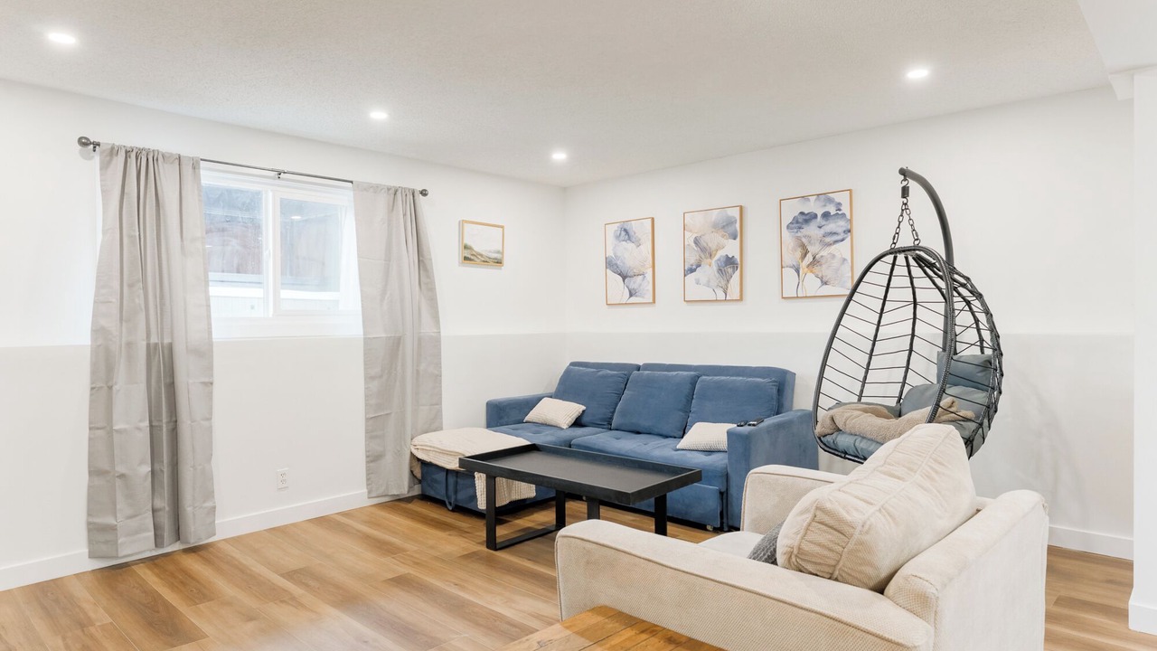 Photo of Livingroom in Crescent Heights