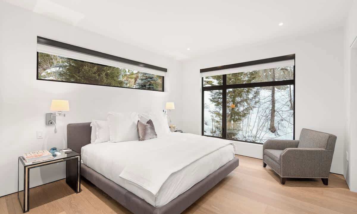 Photo of Bedroom in Whistler Creekside