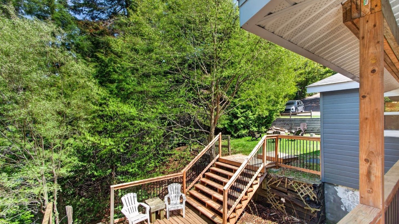 Photo of Patio Balcony in St-Adolphe-d'Howard