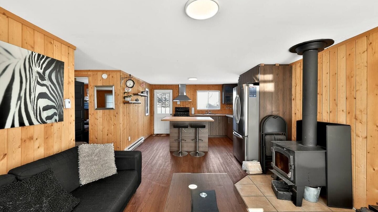 Photo of Livingroom in St-Adolphe-d'Howard