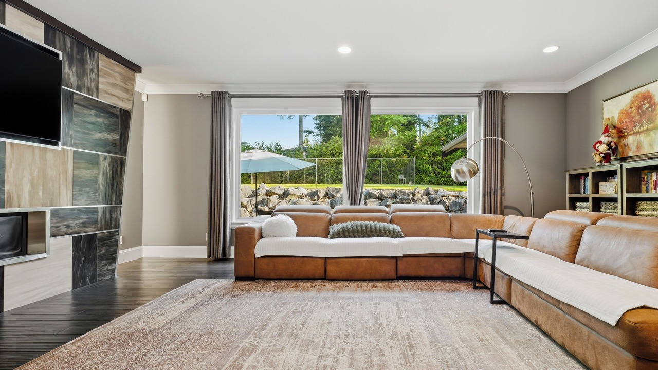 Photo of Livingroom in Surrey