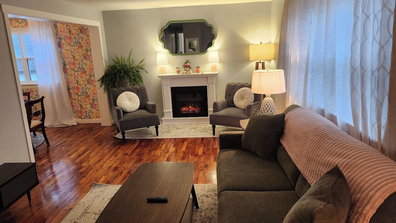 Photo of Livingroom in Hampton