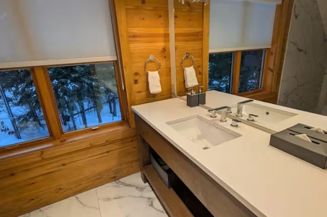 Photo of Bathroom in Lac Superieur Village
