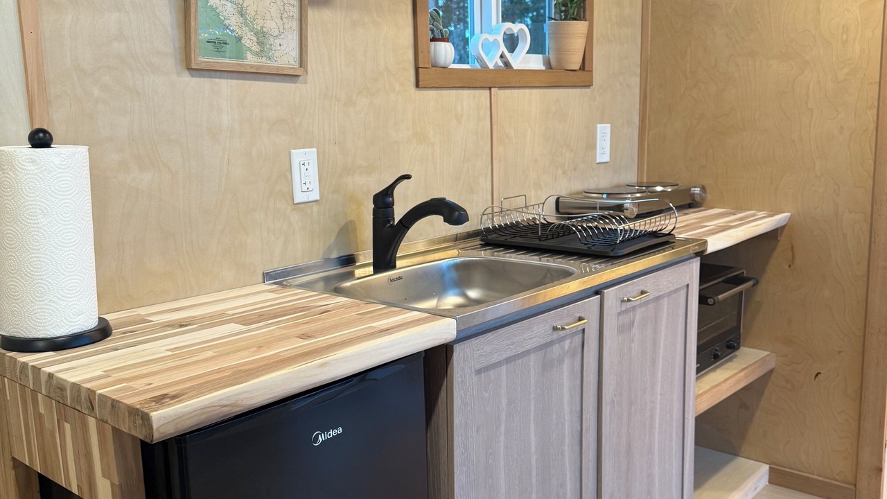 Photo of Kitchen in East Sooke