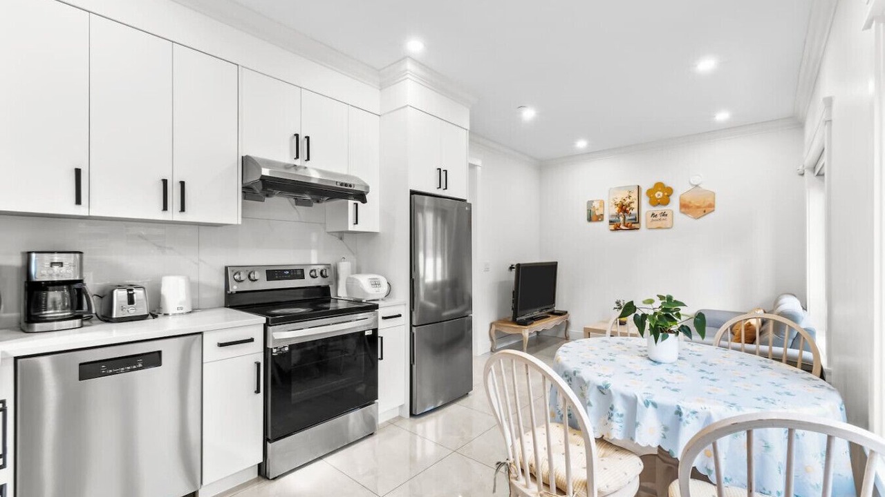 Photo of Kitchen in Renfrew-Collingwood