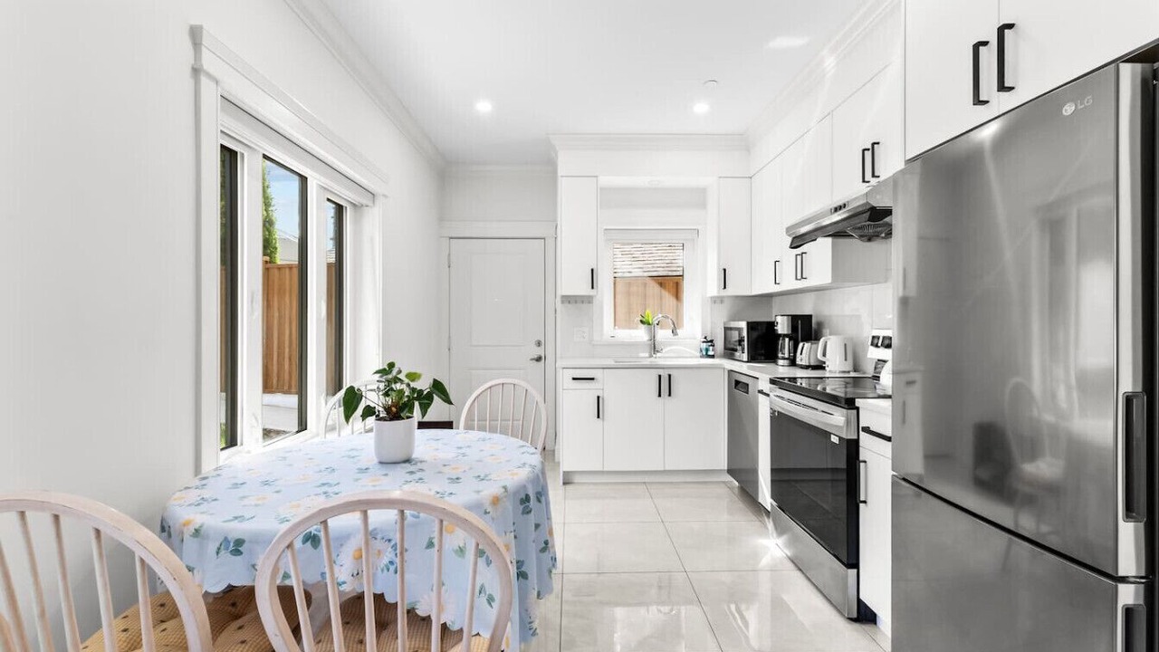 Photo of Kitchen in Renfrew-Collingwood