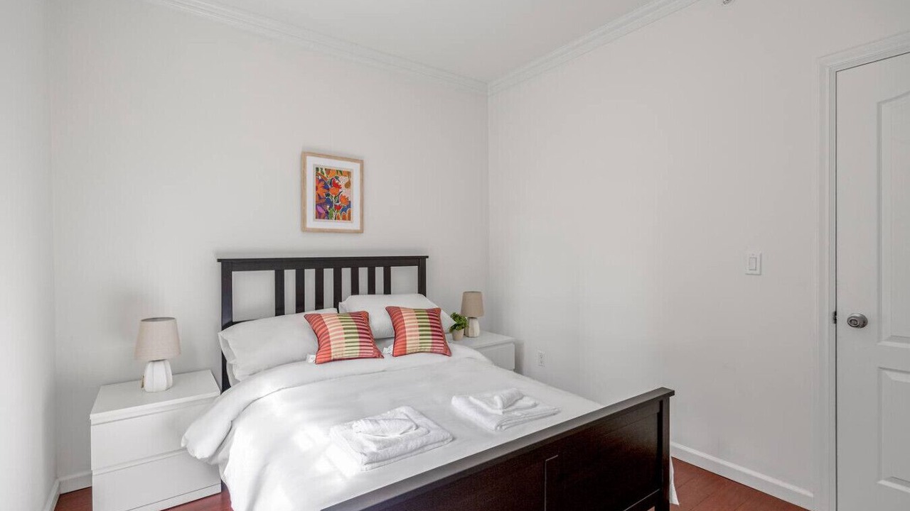 Photo of Bedroom in Renfrew-Collingwood