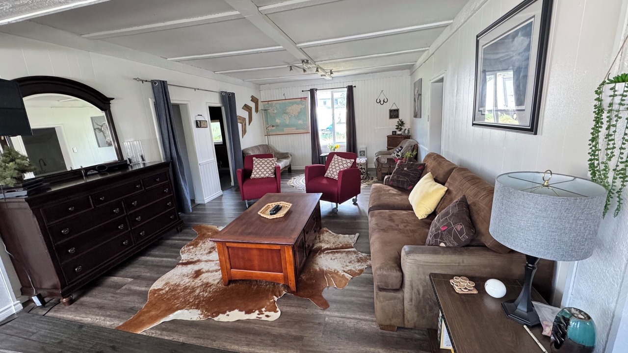 Photo of Livingroom in Beaverdell