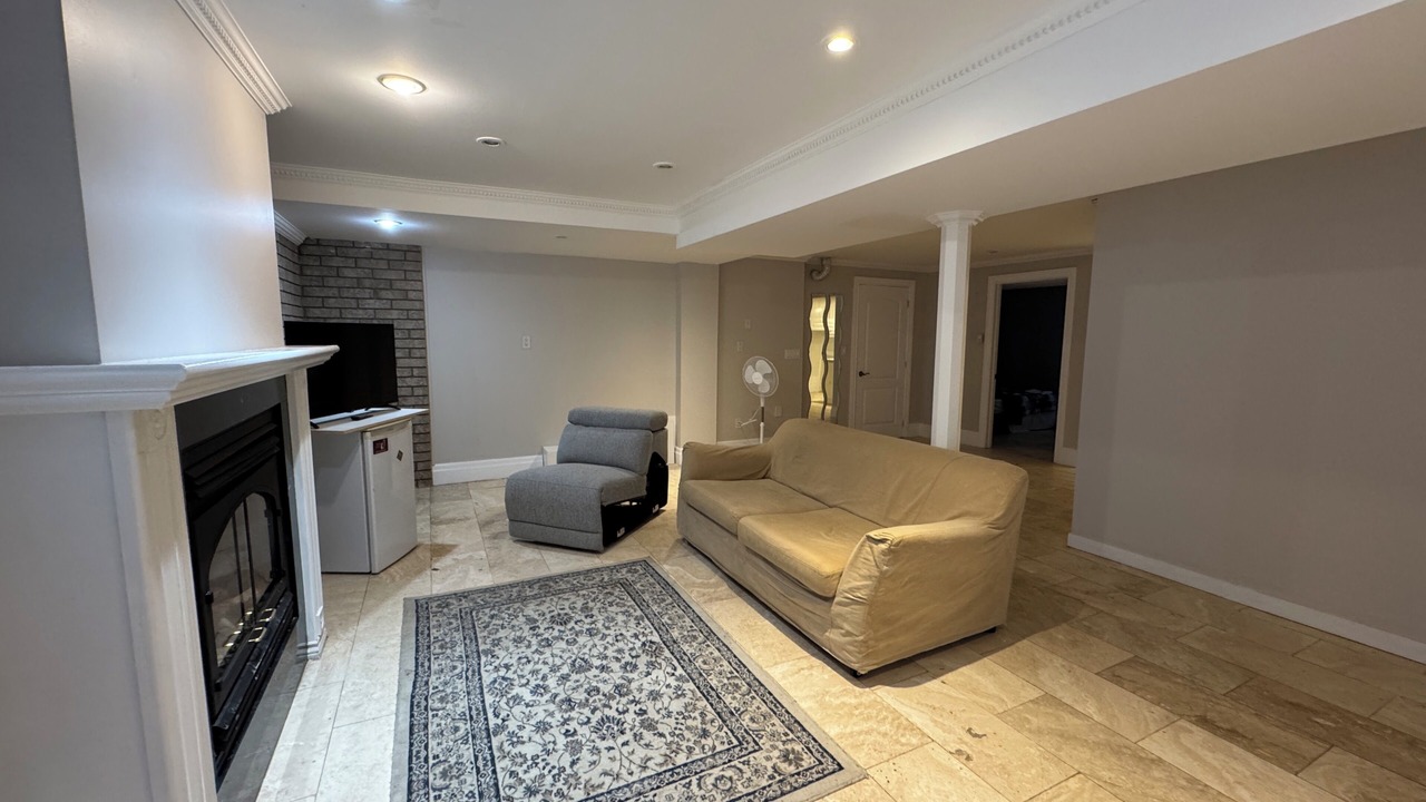 Photo of Livingroom in East Credit