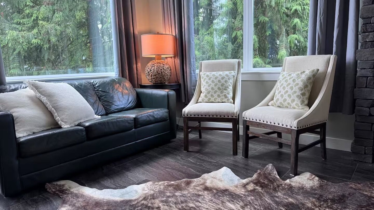 Photo of Livingroom in Anglemont