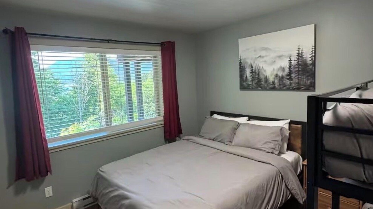 Photo of Bedroom in Port Renfrew