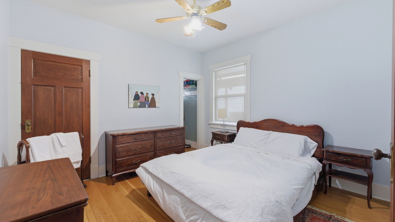 Photo of Bedroom in Grandview-Woodland