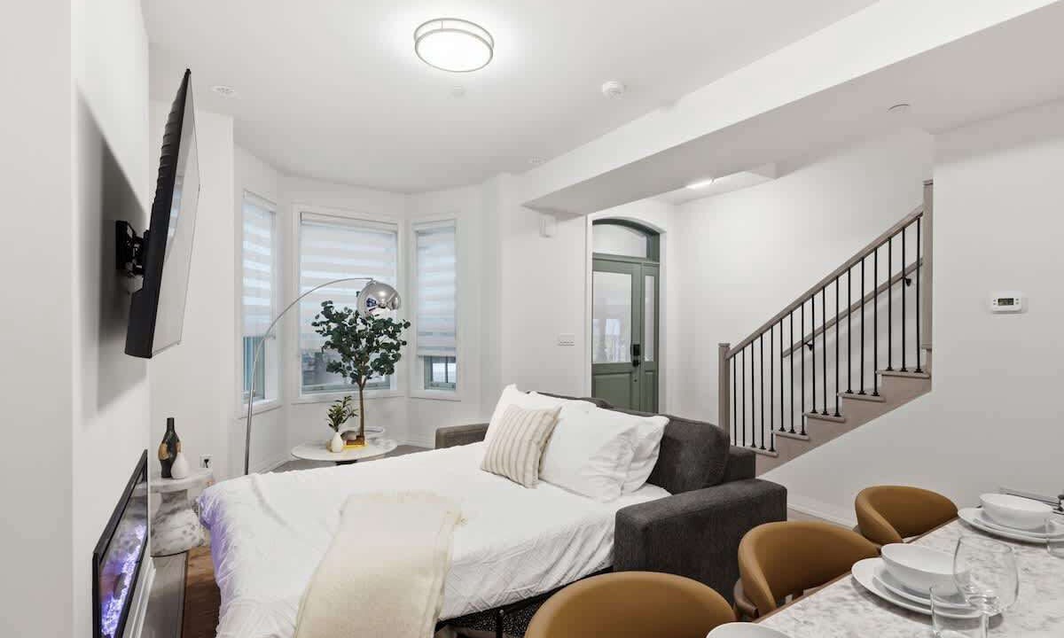 Photo of Livingroom in Downtown Toronto