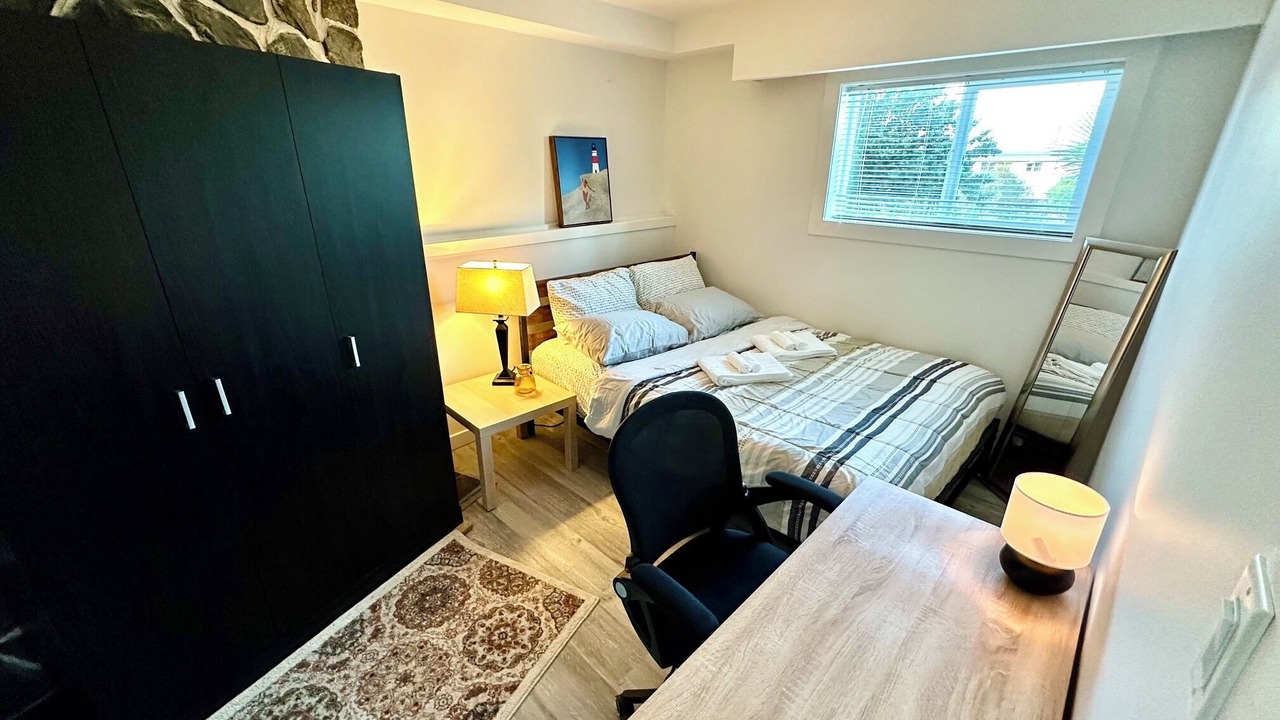 Photo of Bedroom in Saanich East