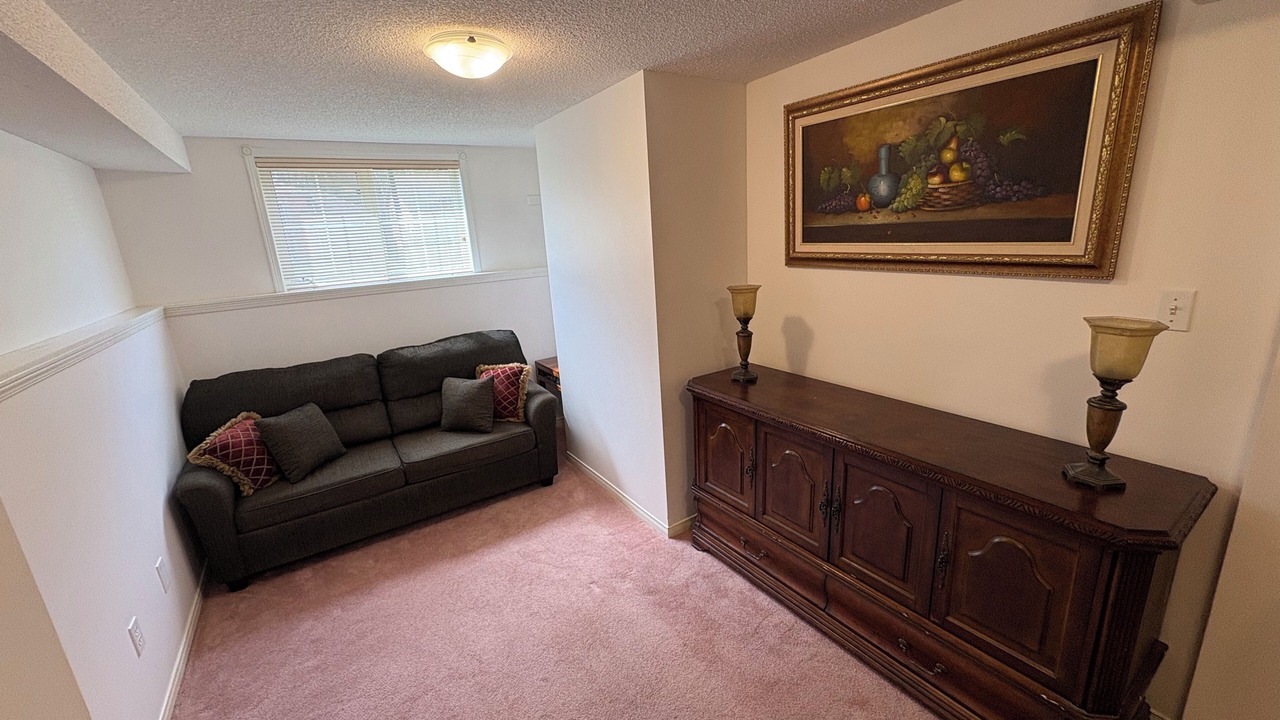 Photo of Livingroom in Wasaga Beach