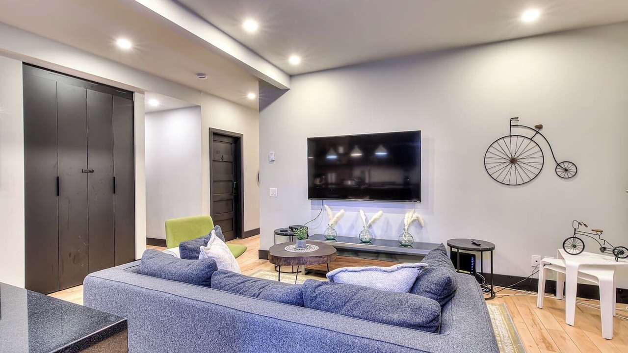 Photo of Livingroom in De Lorimier