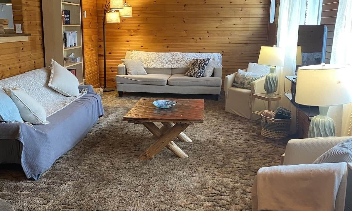 Photo of Livingroom in Georgian Bluffs