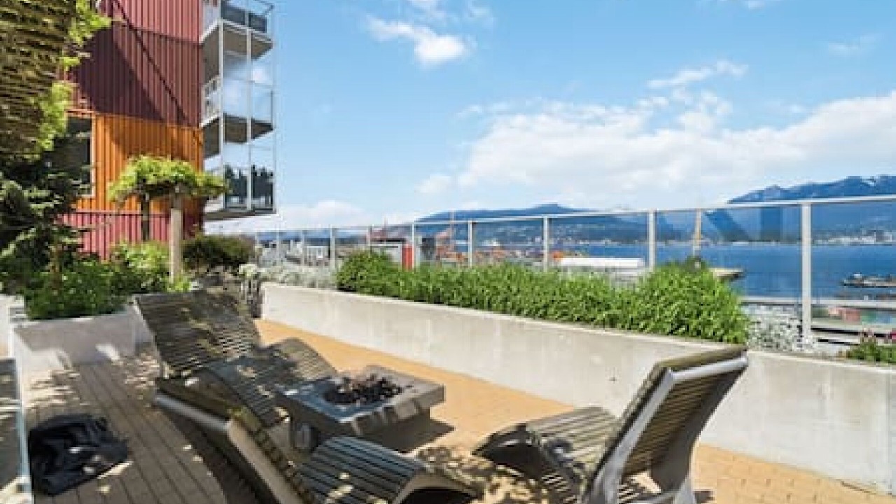 Photo of Patio Balcony in Downtown Eastside