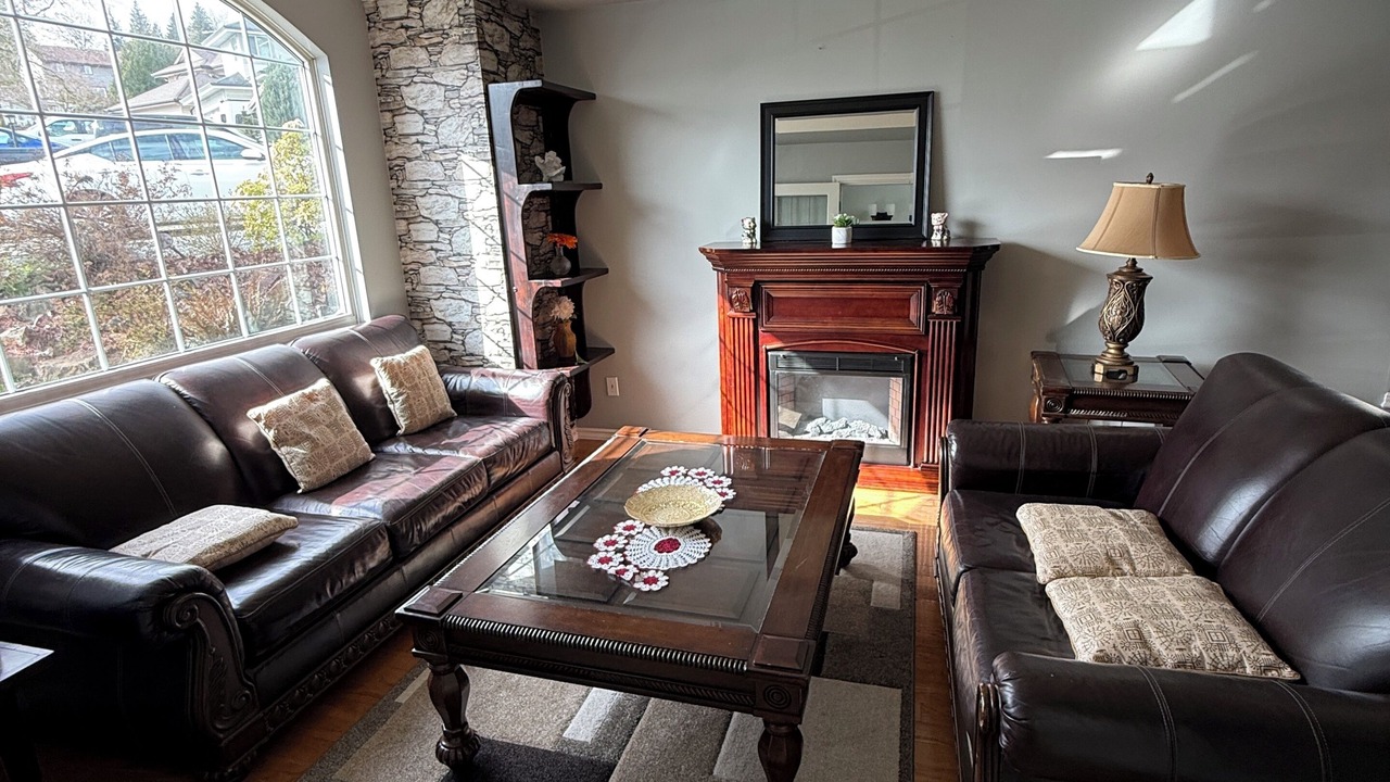 Photo of Livingroom in Lower Sumas Mountain