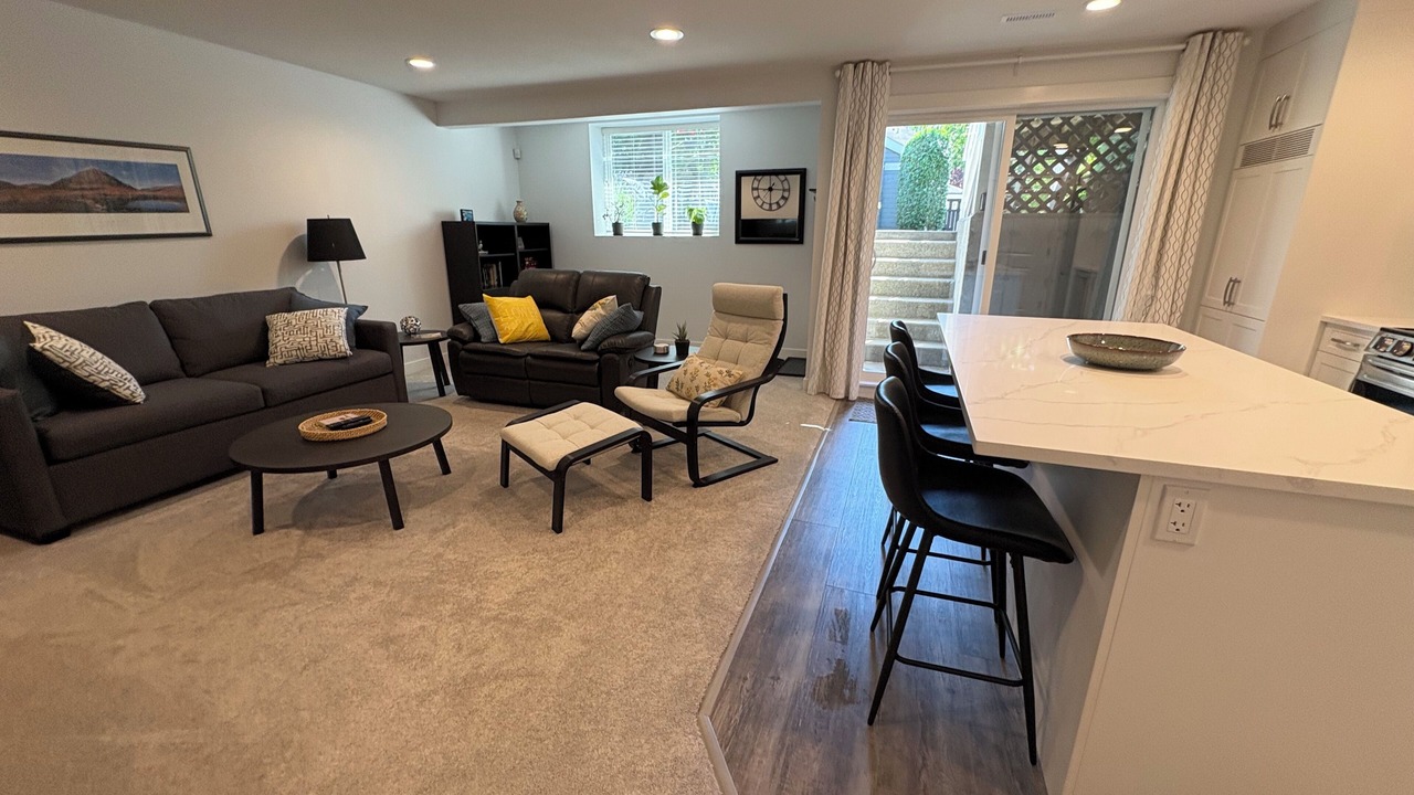 Photo of Livingroom in Langley
