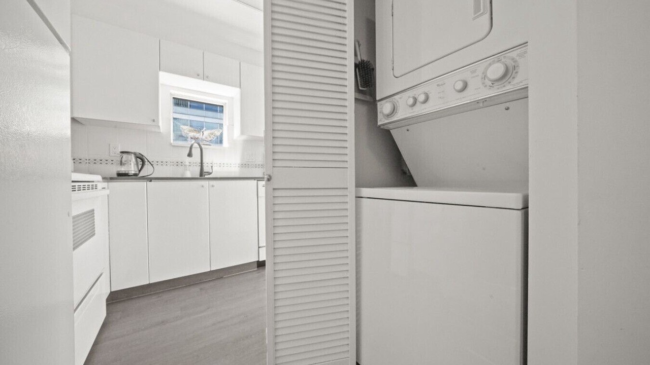 Photo of Kitchen in Coal Harbour