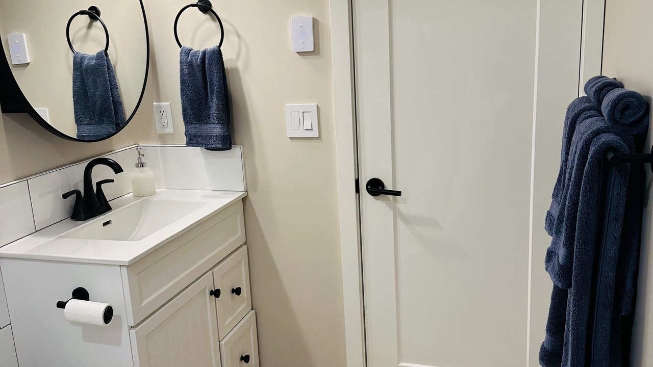 Photo of Bathroom in Renfrew-Collingwood