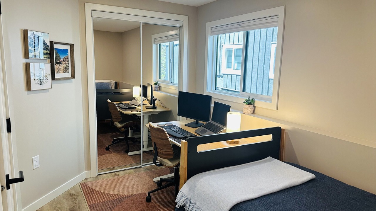 Photo of Bedroom in Renfrew-Collingwood