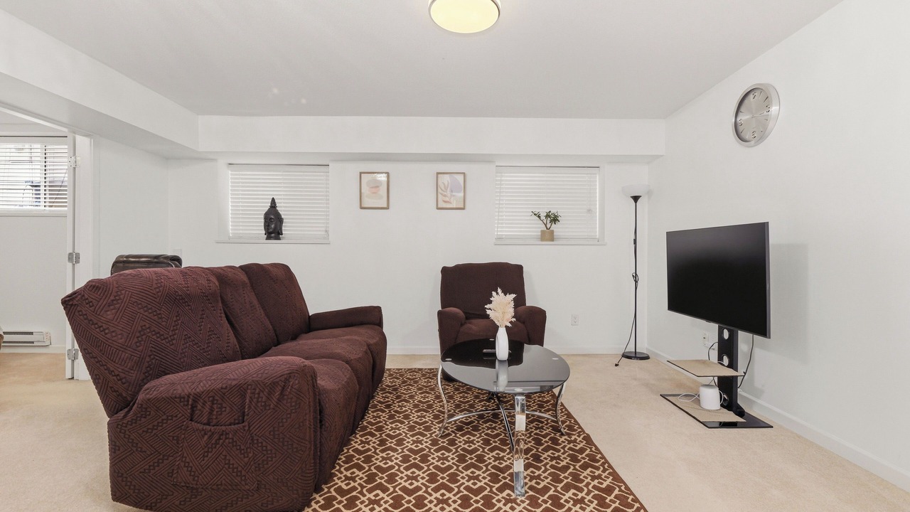 Photo of Livingroom in Southwest Gordon Estate
