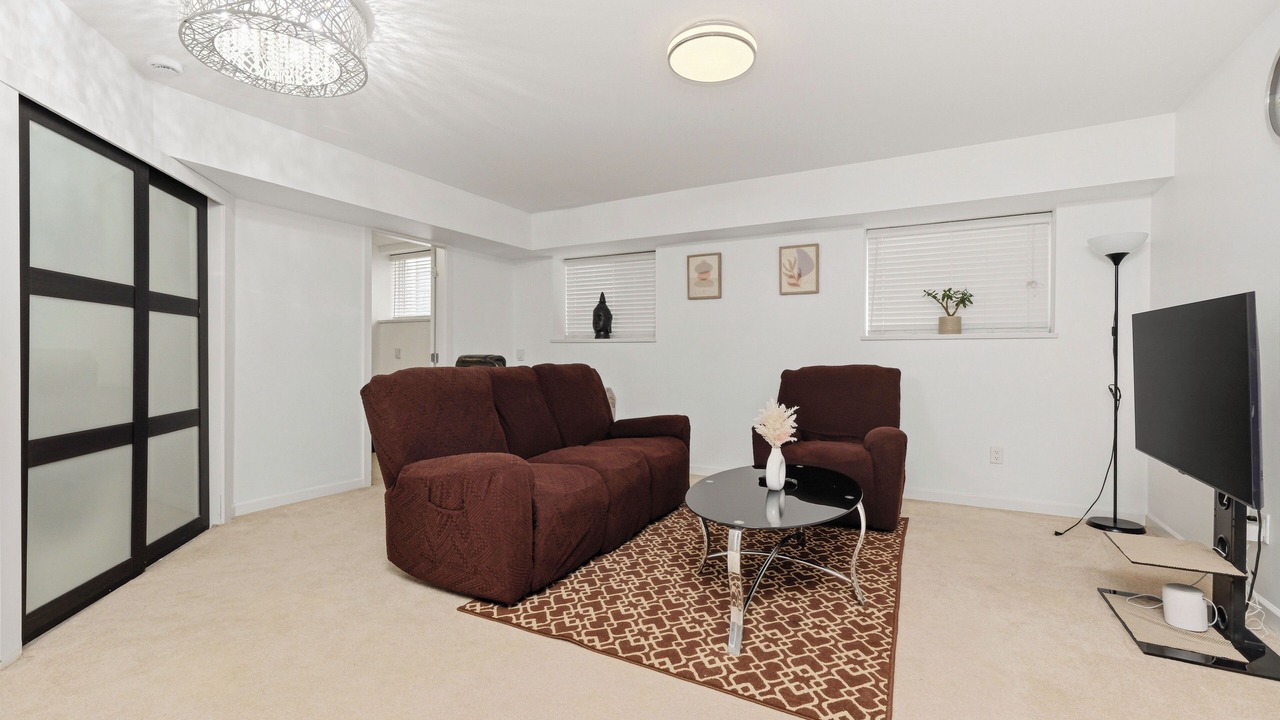 Photo of Livingroom in Southwest Gordon Estate