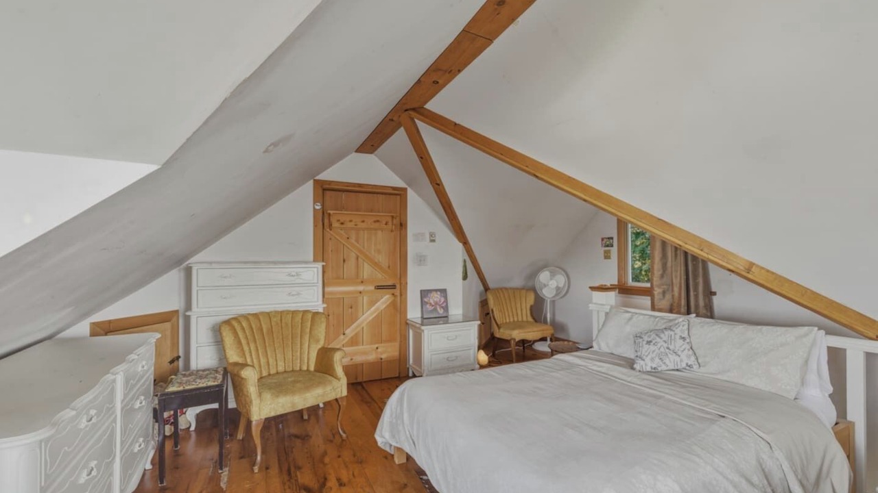 Photo of Bedroom in Lower Lonsdale