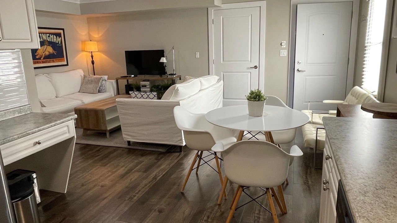 Photo of Livingroom in Central Lonsdale