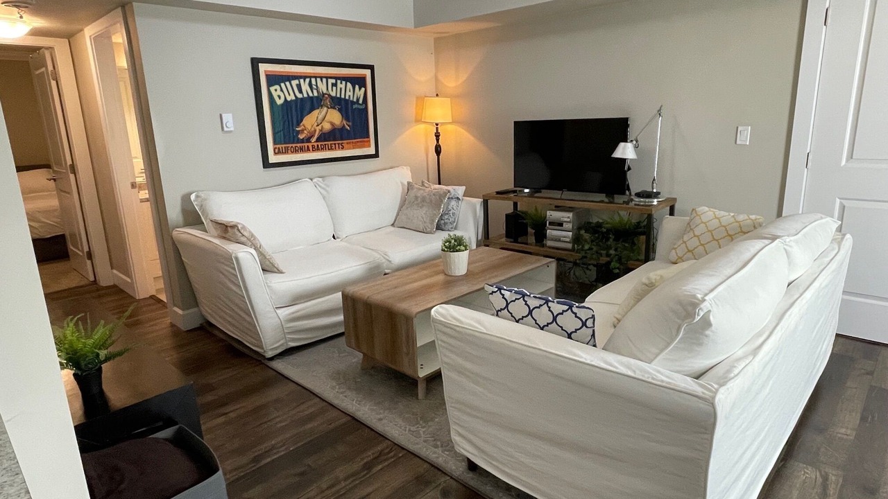 Photo of Livingroom in Central Lonsdale
